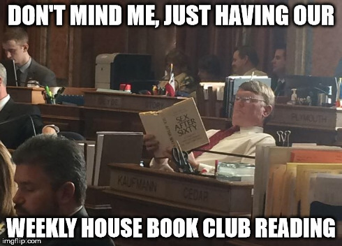 The Best Reactions to Ross Paustian’s Reading Habits The Best Reactions to Ross Paustian’s Reading Habits