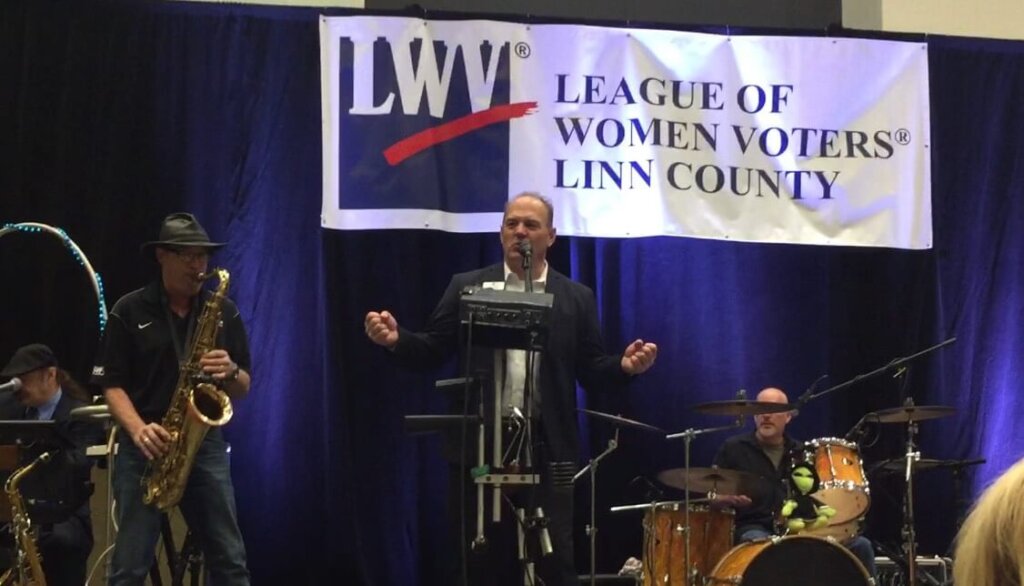 POLITICS - Iowa Starting Line