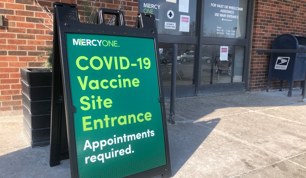 Iowans Turn To Facebook, Twitter, Reddit To Find Vaccines Iowans Turn To Facebook, Twitter, Reddit To Find Vaccines