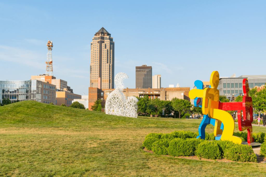 Your Guide to Free Family Fun in Des Moines