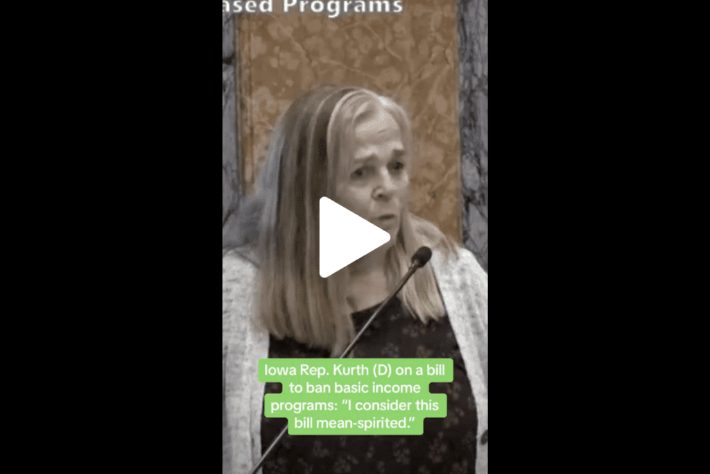 IOWA POLITICS - Iowa Starting Line